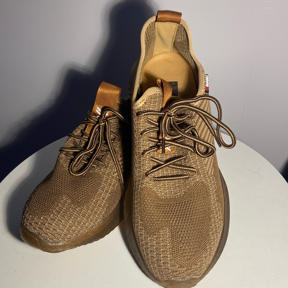 SUADEX Steel Toed Sneakers